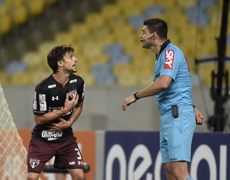São Paulo é mais uma vez derrotado.