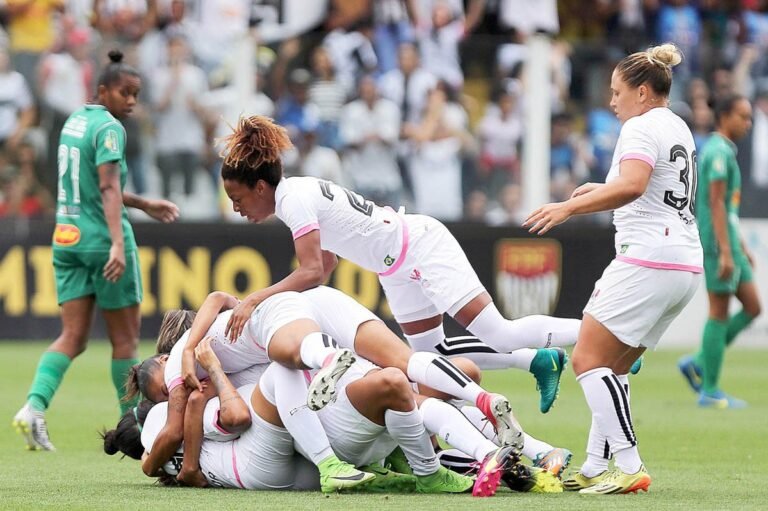 As campeãs do Brasil são vice no estadual.