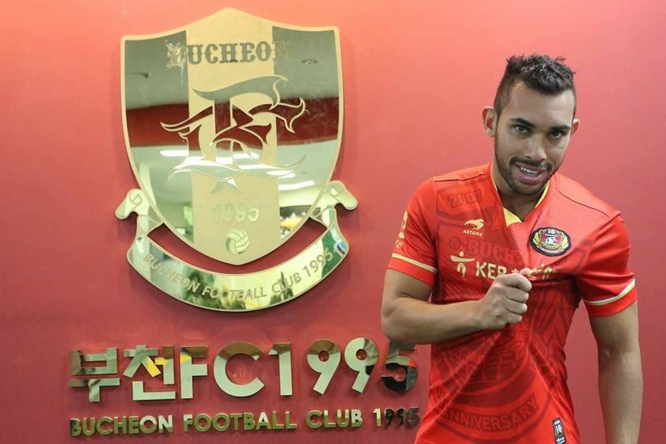 Entrevista com o zagueiro Nilson Junior, do Bucheon 1905, da Coreia do Sul