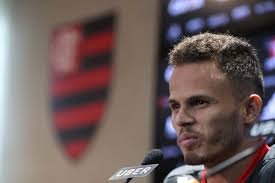 Em coletiva, Renê avalia o momento da equipe: “A gente sabe que ainda precisa melhorar”