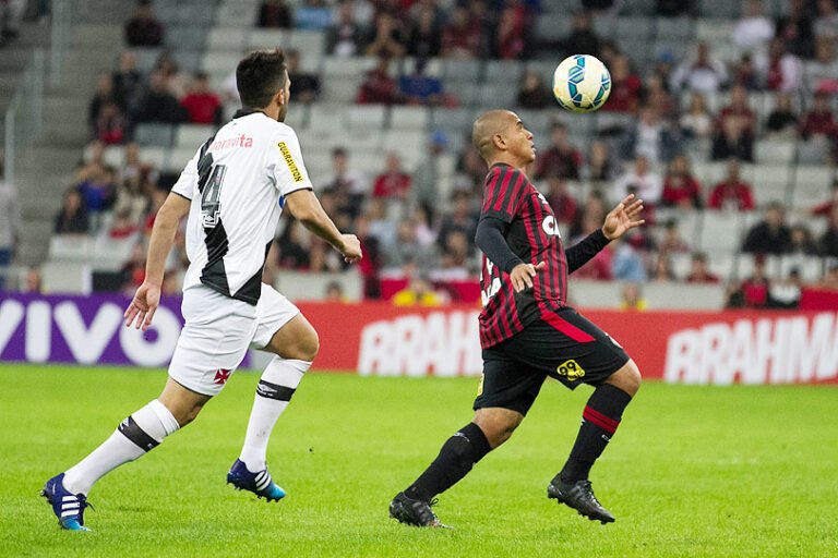 Vasco perde para o Atlético-PR em Curitiba por 3 a 1
