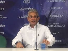Em coletiva após o Fla-Flu, Rueda elogia entrega da equipe e o apoio da torcida