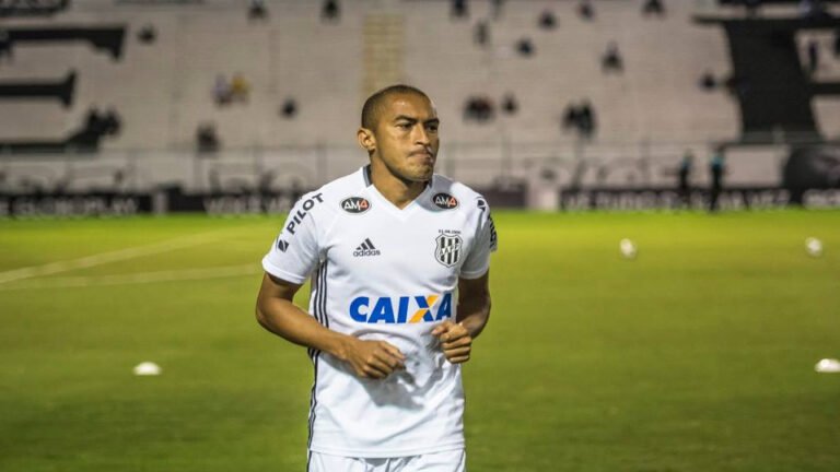 Renê Junior acerta com Corinthians e Nino Paraíba tem acordo encaminhado com o Tricolor