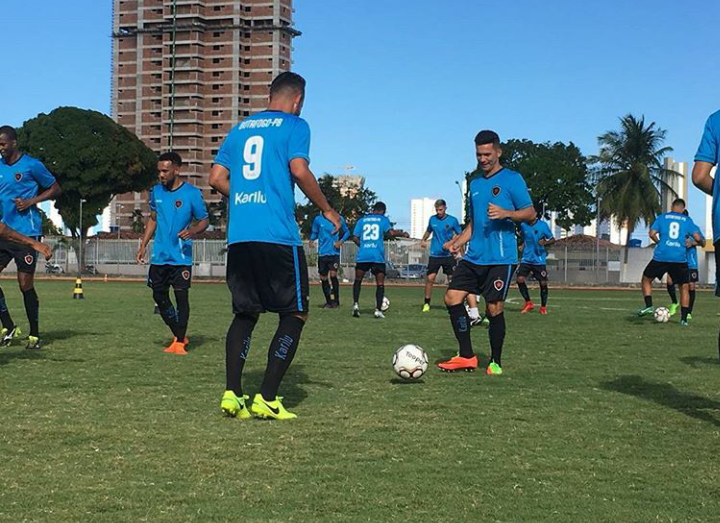 Botafogo/PB faz seu primeiro jogo-treino e torcida conhece um pouco do novo elenco.