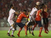 Flamengo perde por 2 a 1, mas Juan mostra confiança na conquista: “O que nós sofremos aqui, eles vão sofrer lá. Temos condições de reverter”