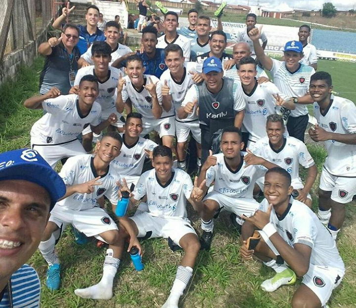 Após derrota para o Palmeiras, os meninos da Maravilha do Contorno se despede da copinha.