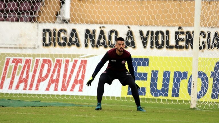 Goleiro Gabriel Leite, da Ferroviária comenta sobre a estreia no Paulistão