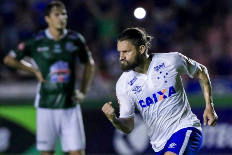 Cruzeiro e Uberlândia terá estreia de reforço