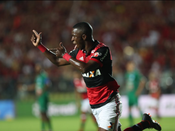 Vinícius Jr entra no segundo tempo, muda o jogo, faz um gol e Fla vence a Taça Guanabara