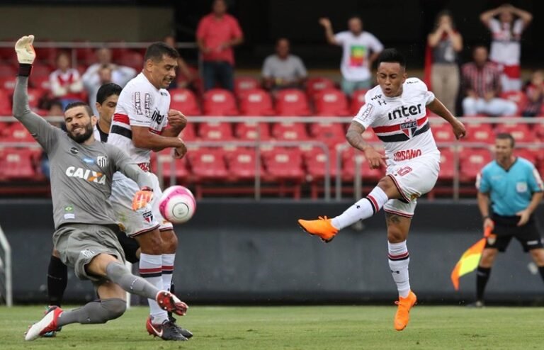 Em dia ruim, São Paulo vê o Santos sair vitorioso