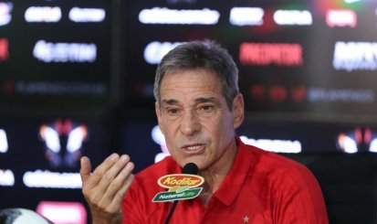 Em coletiva, Carpegiani disse que gostou do primeiro tempo da equipe e confirma Dourado contra o Botafogo: “Ele fará sua estreia”