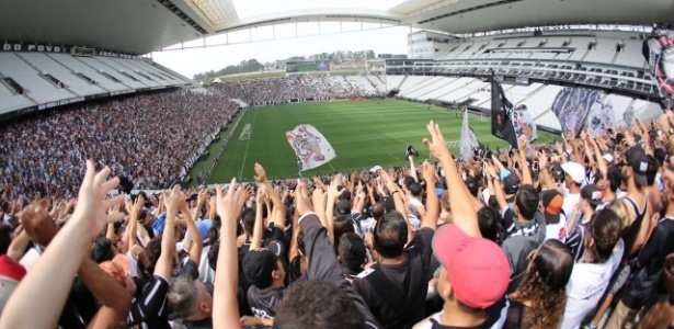 APOIO TOTAL! Corinthians realiza treino pré-derby aberto para a torcida