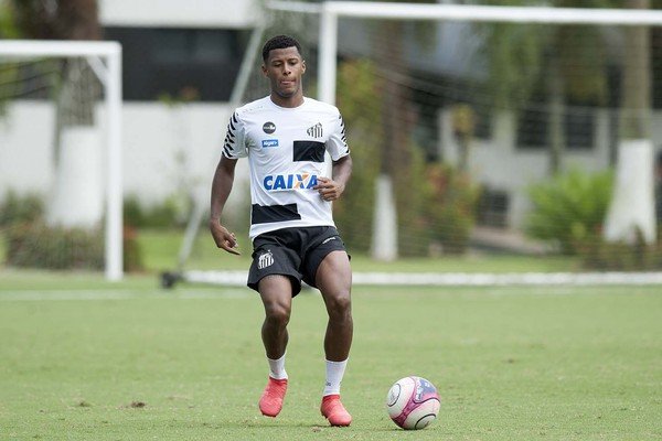 Arthur Gomes é a novidade no Santos x Corinthians