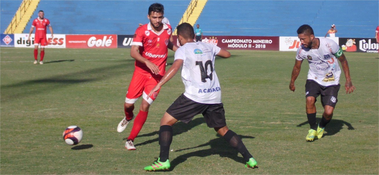 Que festa! USC vence de virada e vai às semifinais