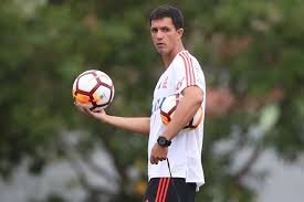 Sem expectativa de ser efetivado, Maurício Barbieri estreia com vitória e diz: “O importante é fazer a equipe evoluir”