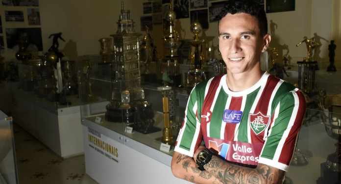 Fluminense acerta empréstimo de volante Dodi