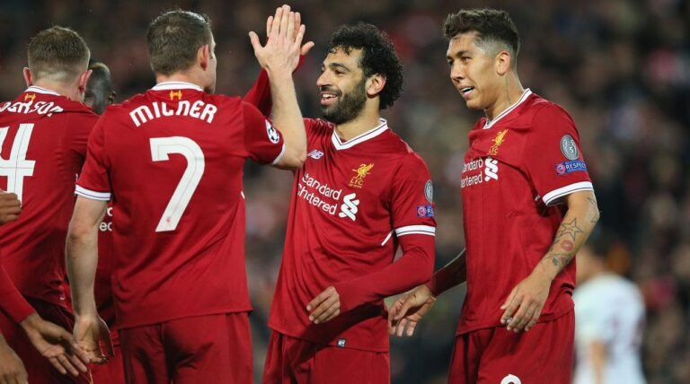 Liverpool bate Roma com show de Salah e Firmino