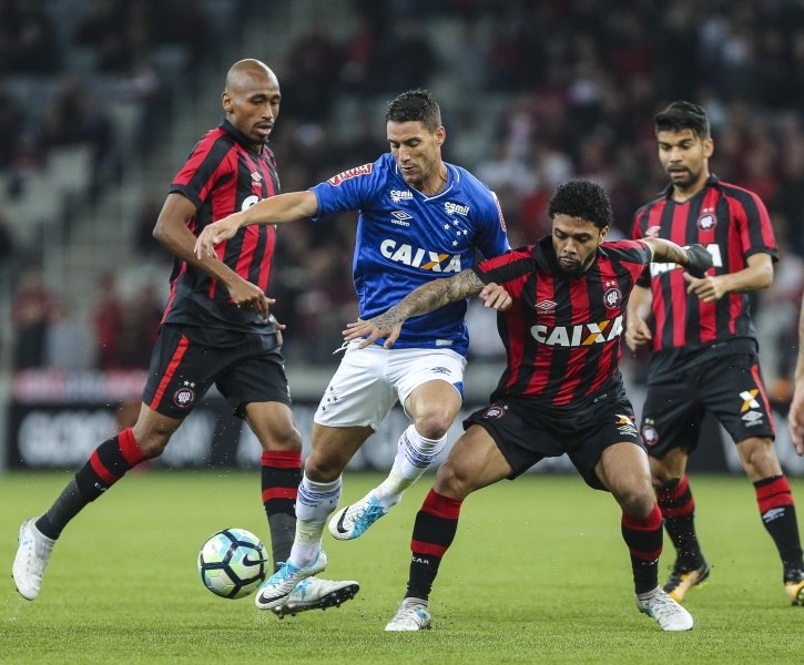 Na Arena da Baixada, Cruzeiro inicia sua caminhada na Copa do Brasil