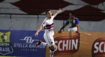 Invicto e em busca de reencontrar o caminho das vitórias, o Santa Cruz enfrenta o Globo/RN com novidades