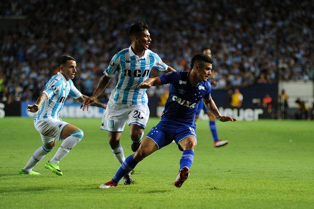 Em busca do primeiro lugar, Cruzeiro recebe Racing