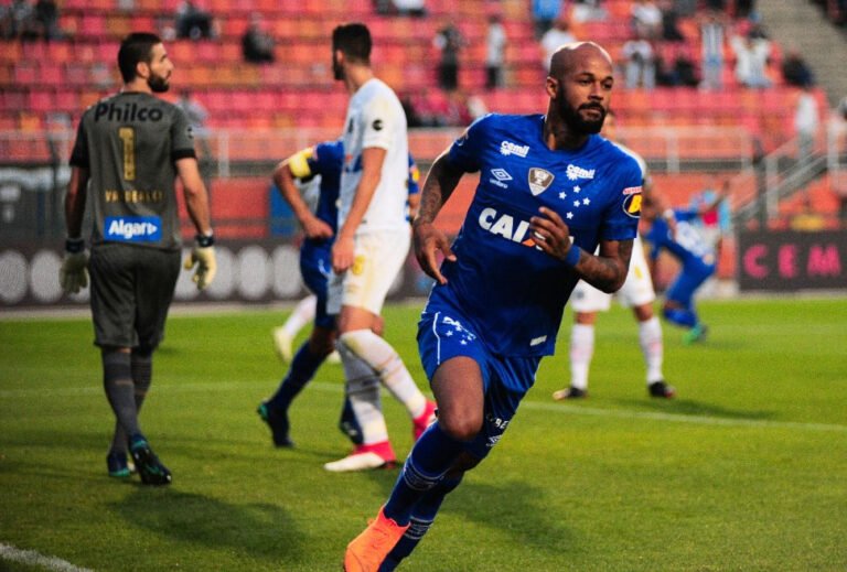 Após classificação na libertadores, Cruzeiro se recupera no campeonato Brasileiro.