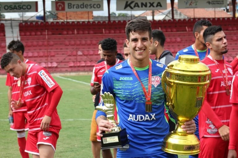 Destaque da base do Audax, o goleiro Cucato mira bom desempenho no Paulista sub-20