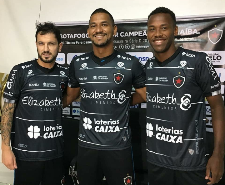 Mais dois!
