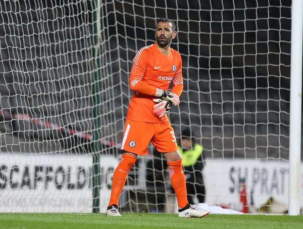 Sem espaço no Chelsea, Eduardo é emprestado ao Vitesse-HOL