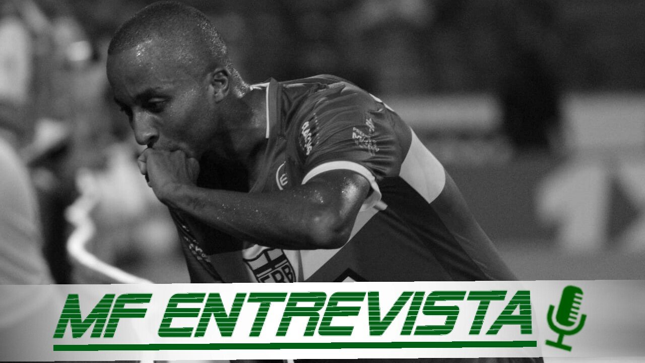 O meia-atacante Willians Santana, do CRB, concede entrevista ao site MF