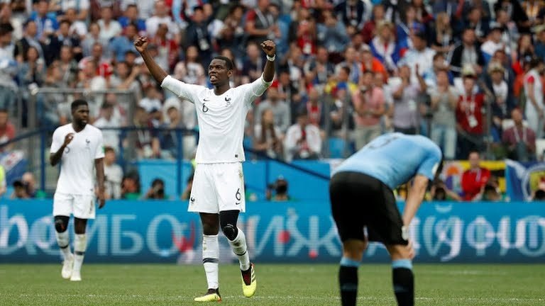França vence Uruguai, e enfrentará a Bélgica na semifinal.