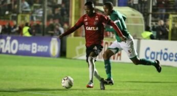 Próximo ao G4 da Série B, Goiás visita o Brasil-RS no Bento Freitas.