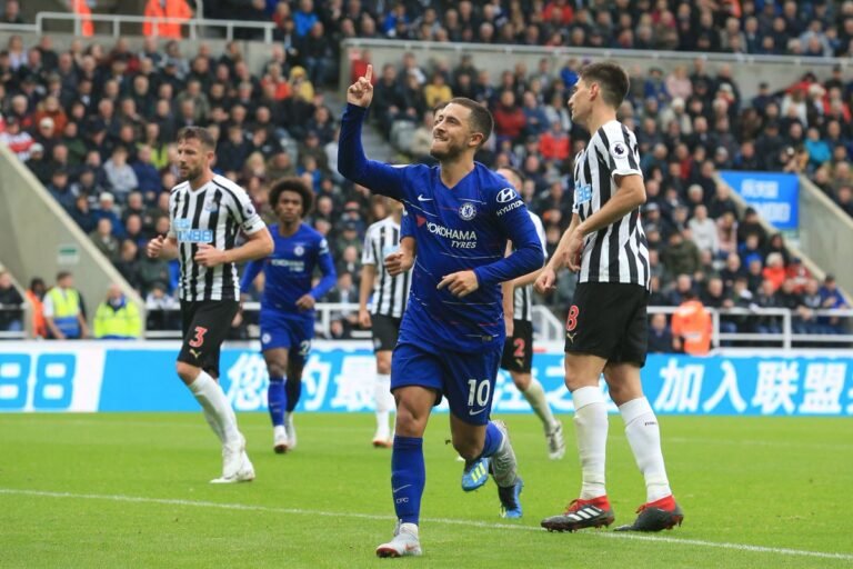 Chelsea vence o Newcastle por 2 a 1 e segue 100% na PL