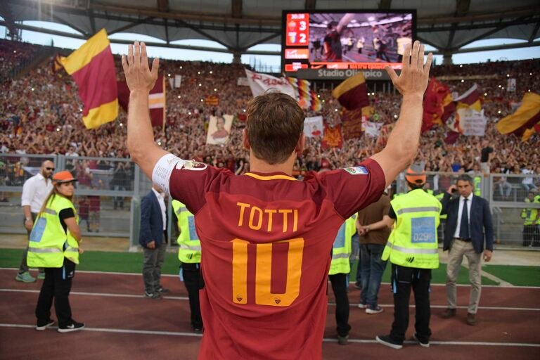 Pra sempre Totti! Roma inicia segunda temporada sem seu eterno capitão