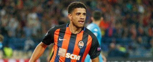 Taison pode estar “chegando” na Roma