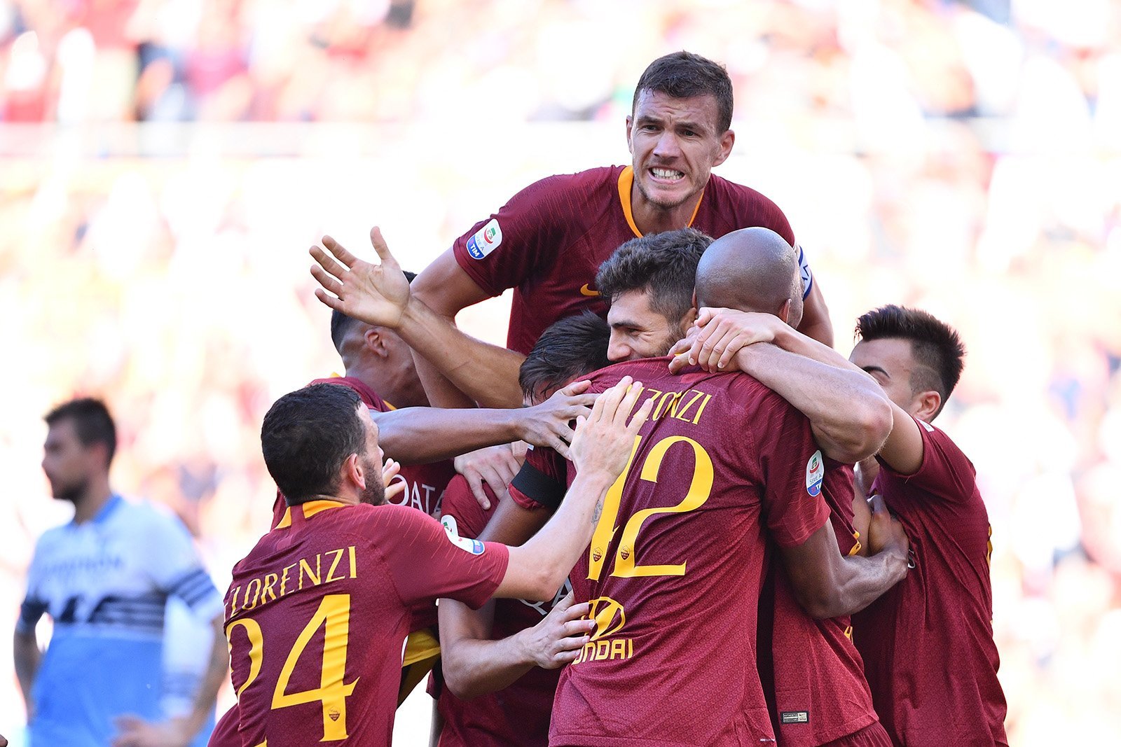 Roma vence o Derby Della Capitale por 3 a 1 e sobe na tabela do italiano