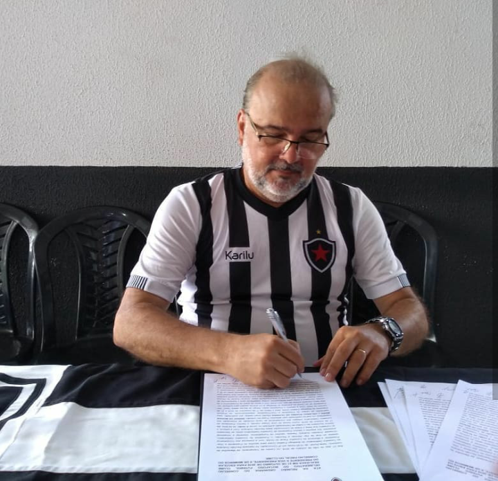 Sérgio Meira é eleito o novo presidente do Botafogo/PB.