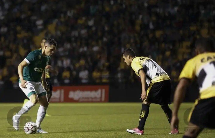 Para quebrar tabu histórico e permanecer no G4, Goias visita o Criciúma pela Série B.