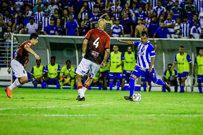 Brasil de Pelotas perde na abertura da rodada 33