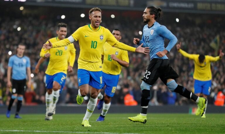 Com gol de Neymar, Brasil vence e mantém 100% pós Copa
