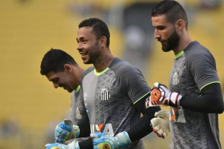 Em meio a tantas mudanças, Vladimir será titular contra o Sport