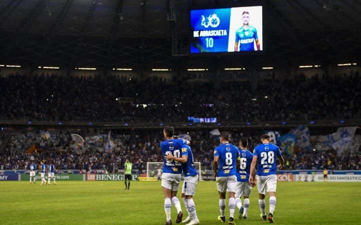 Visando o G6, Cruzeiro enfrenta América no Independência