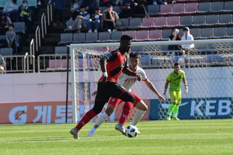 Em grande momento no Gyeongnam, Marcão comemora conquista da vaga na Liga dos Campeões da Ásia