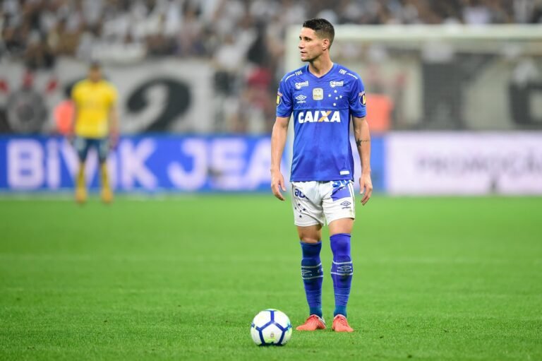 Thiago Neves: o algoz do Atlético agora é camisa 10