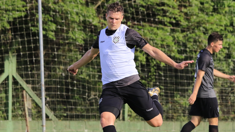Vitória, atuação segura e defesa ‘zerada’: Alemão vibra com triunfo sobre o Criciúma em sua estreia pelo Figueirense