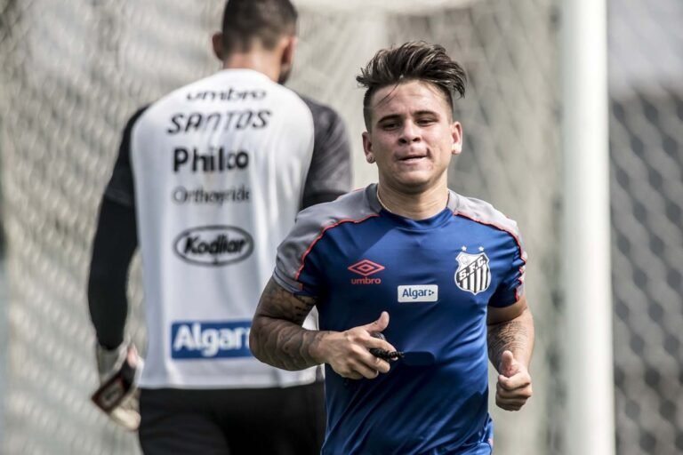 Com o nome no BID, Soteldo já pode estrear nesta quinta feira contra o São Bento. Aguilar segue fora.