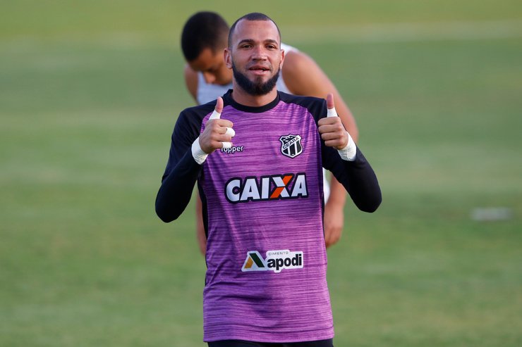 CONTRATADO – Goleiro Everson acerta sua chegada ao Santos