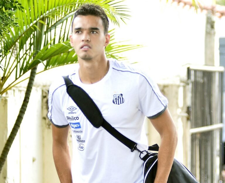 LIBERADOS – Everson e Felipe Aguilar estão liberados para o clássico