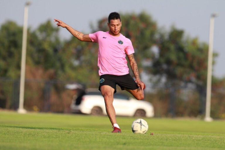 Ibson Melo fala sobre a pré-temporada e projeta ano na Tailândia: “Quero fazer de 15 a 20 gols”
