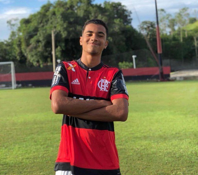 Arthur Vinícius vítima da tragédia no CT do Flamengo faria 15 anos neste sábado.