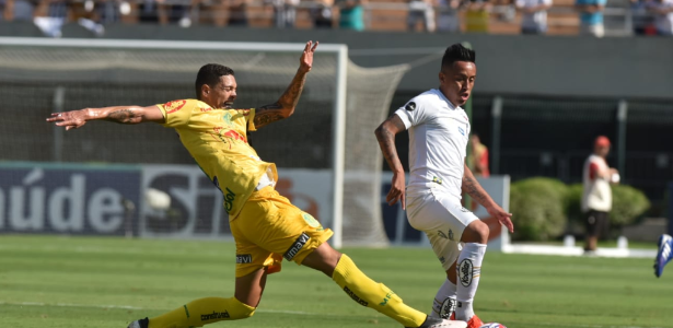 Com muita posse de bola, Santos vence com mistão e segue líder do Paulistão